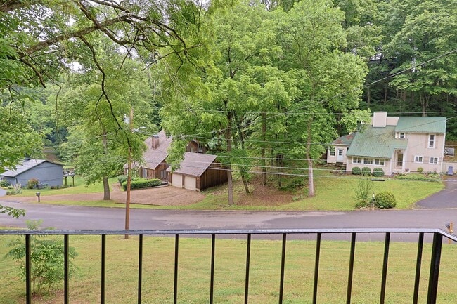 Building Photo - nice renovated 4 Bed 3 Bath