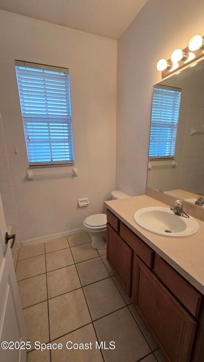 Building Photo - 3223 Monitor Ln