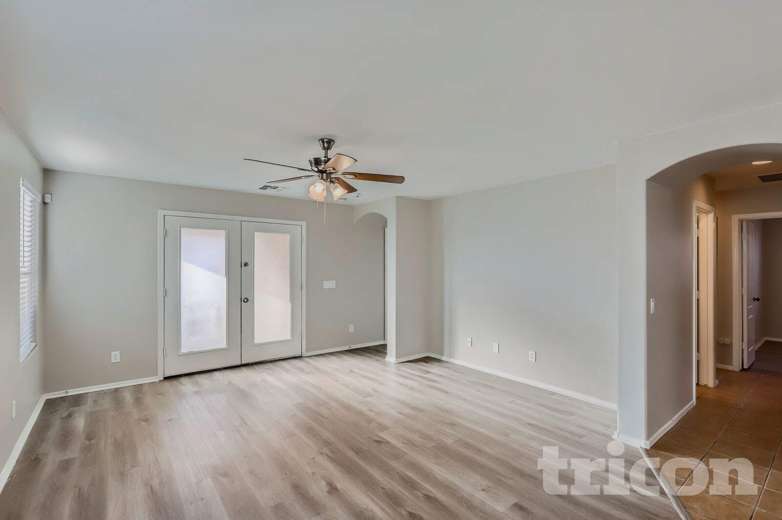 Building Photo - 25841 W Valley View Dr