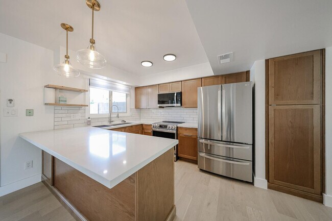 Building Photo - 8372 E Solano Dr