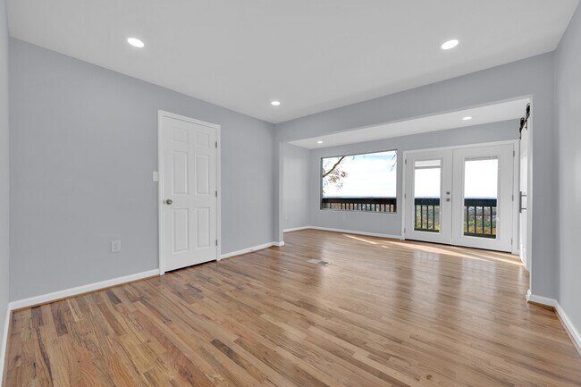 Building Photo - 294 Shades Crest Rd