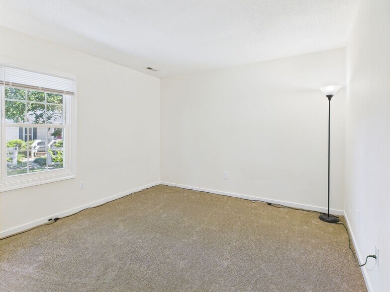 Building Photo - 7115 Senn Way