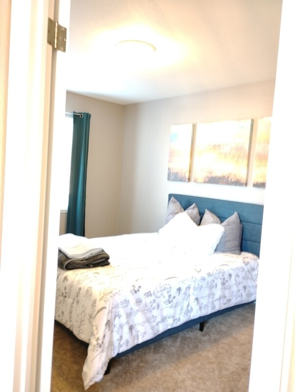 Building Photo - 1122 Mitchell Ln