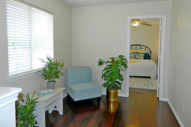 Building Photo - 1501 Davis Mountain Loop