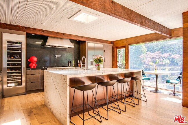 Building Photo - 9624 Yoakum Dr