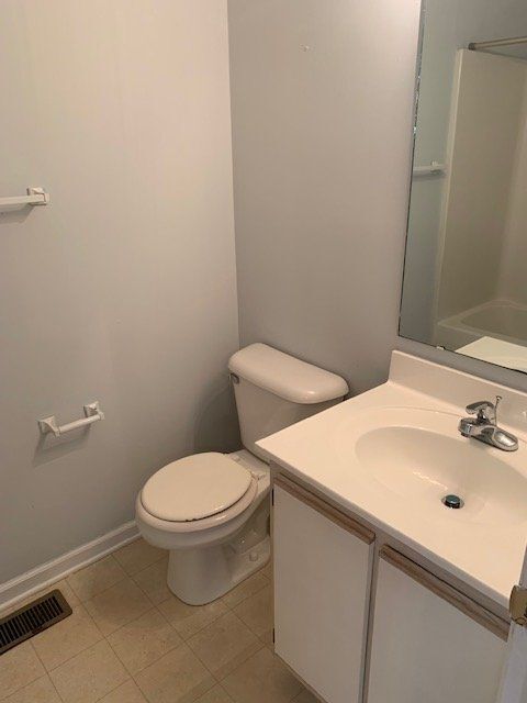 Building Photo - 2513A Bluff View Ct