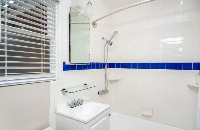 Building Photo - Old Town San Diego Unit