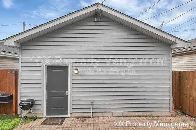 Building Photo - 1243 N Grant Ave