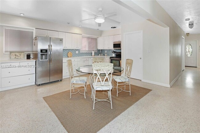 Building Photo - 330 Van Buren St