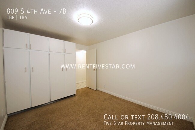 Building Photo - 809 S 4th Ave