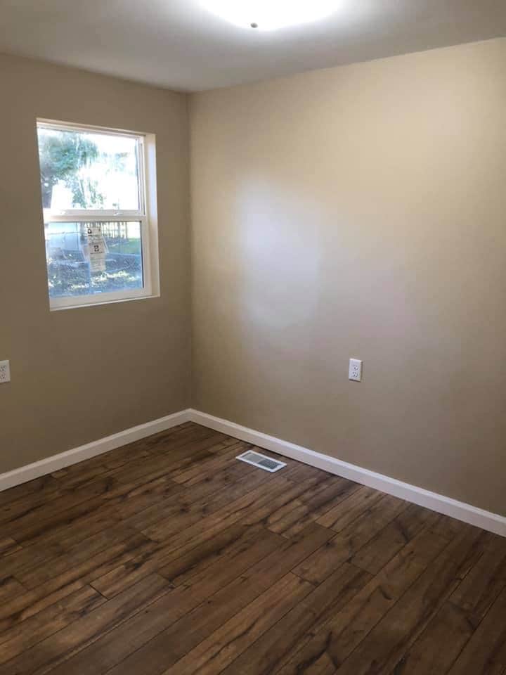 Building Photo - 2188 E Parkwood Ave