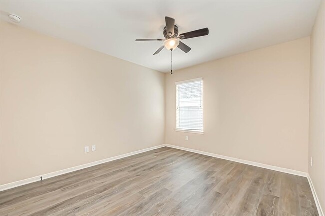 Building Photo - 26611 Glenrock Hills Dr