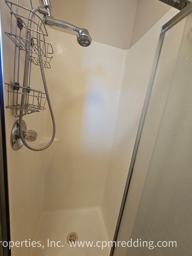 Building Photo - House with Huge Shop in the Heart of Redding Available Now!