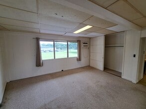 Building Photo - Large Studio Apartment - Unfurnished with AC