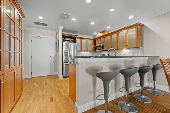 Building Photo - 17 Water St