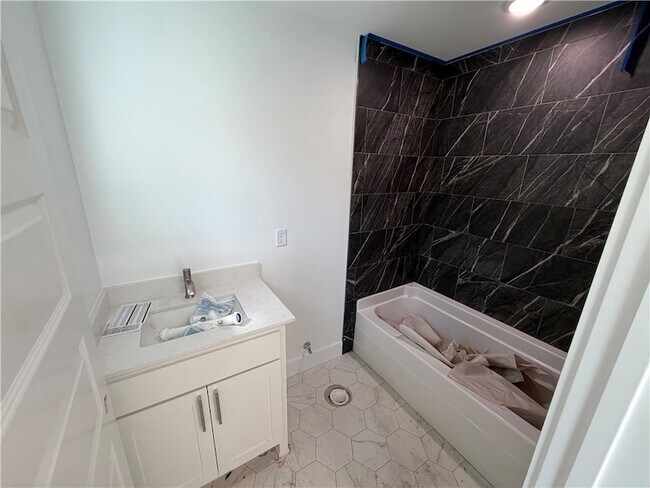 Building Photo - 2091 W Ora Dr