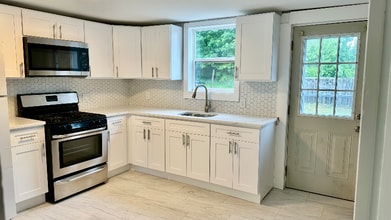 Building Photo - 48 Mechanic St