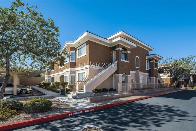 Building Photo - Beautiful 2BR / 2BA Renovated / Modern Condo In A Gated Complex.