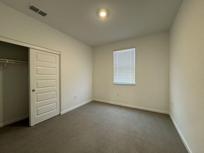 Building Photo - Like New Lennar Home FOR RENT