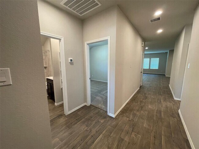 Building Photo - 13872 Rock Island Trl