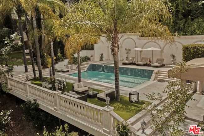 Building Photo - 3780 1/2 Multiview Dr