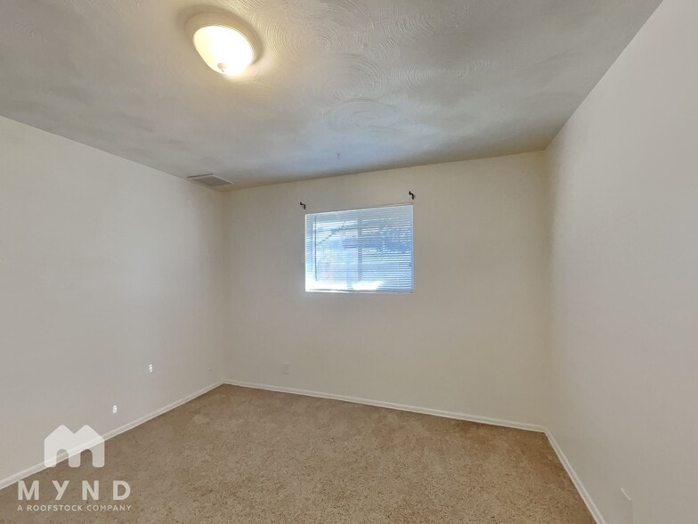 Building Photo - 9233 N 14th St