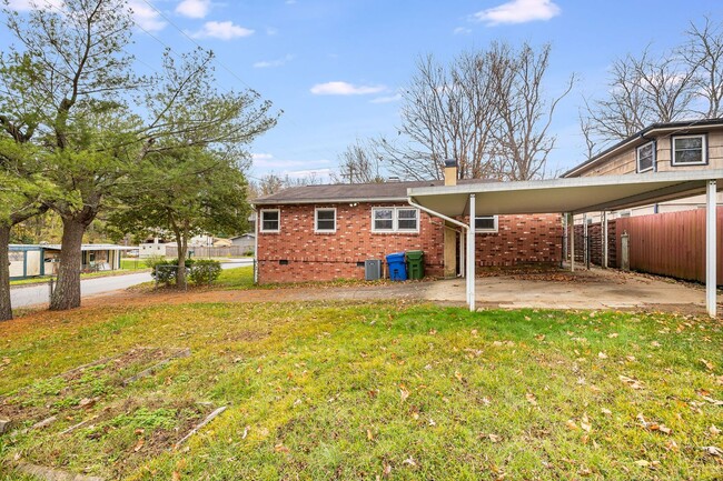 Building Photo - Charming 3-Bedroom Home in Shiloh with Fen...