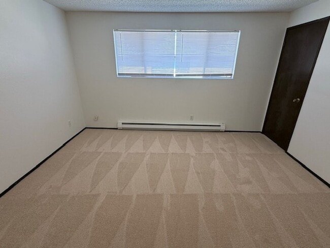Building Photo - Alfi 3510 4-plex - Everett