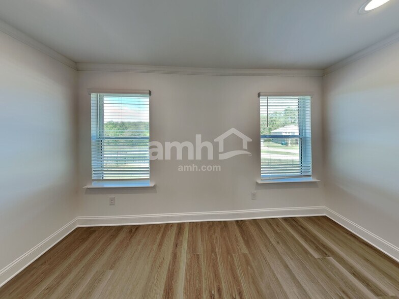 Building Photo - 1208 Livengood Wy