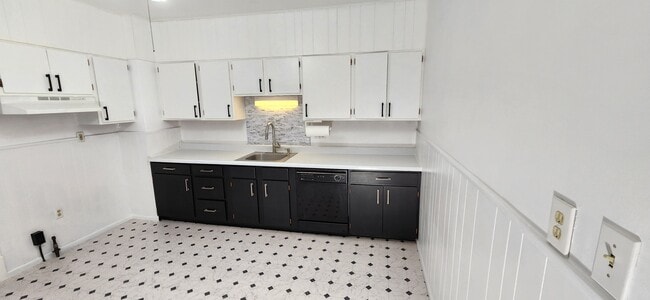 Building Photo - 368 Winola Ave