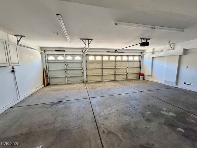 Building Photo - 9796 Raven Wing Canyon Ct