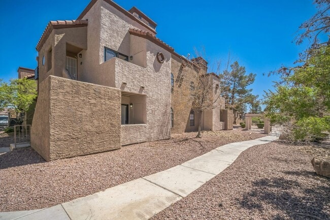 Building Photo - 2967 Juniper Hills Blvd