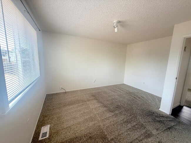 Building Photo - 15731 E Amherst Pl