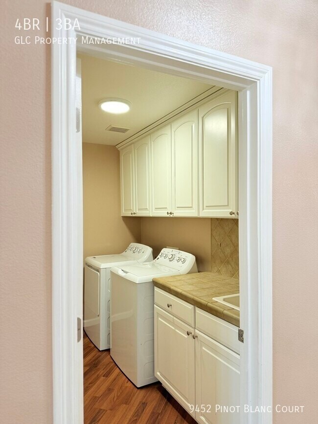 Building Photo - 9452 Pinot Blanc Ct