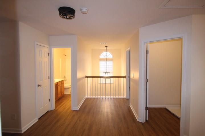 Building Photo - 700 Moonlight Way