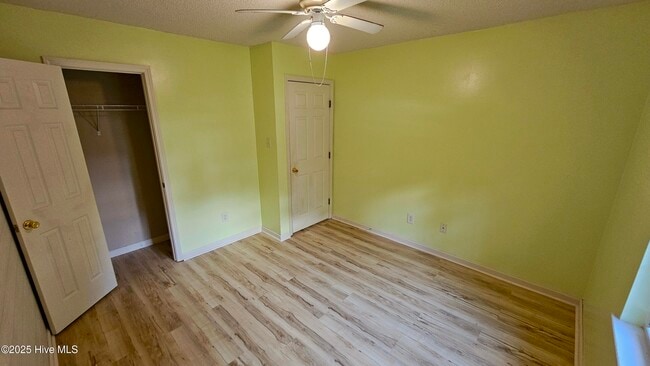Building Photo - 830 Wood Creek Dr