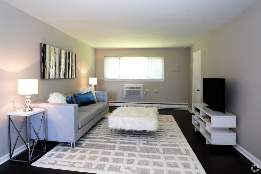 Building Photo - 333 North Ave