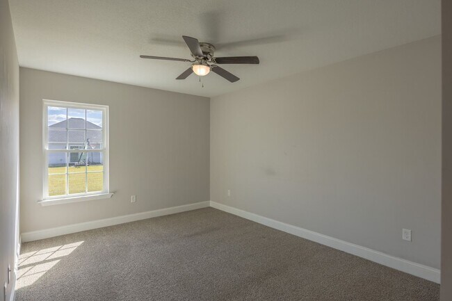 Building Photo - 7020 White Pine Ave