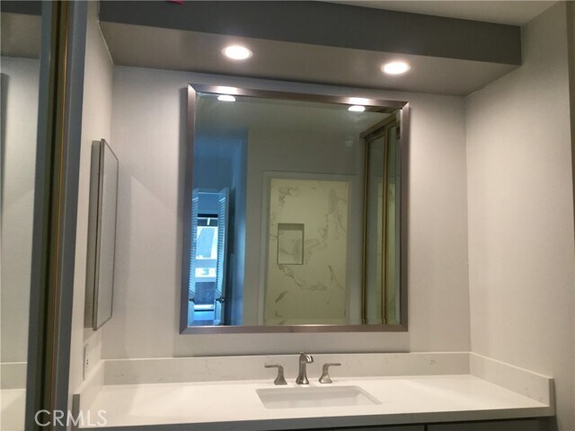 Building Photo - 20 Streamwood
