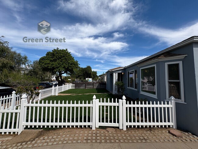 Building Photo - 1719 Oliver Ave