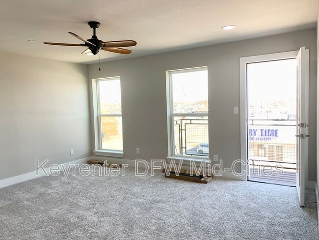 Building Photo - 1431 Pearson St