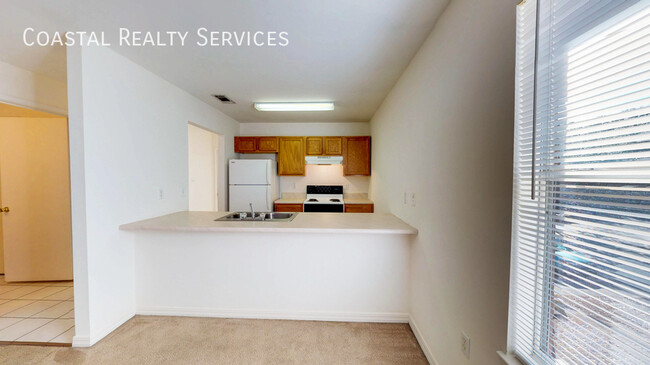 Building Photo - 895 Silverwood