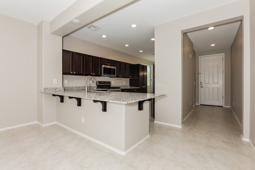 Building Photo - 4532 W Vervain Ave