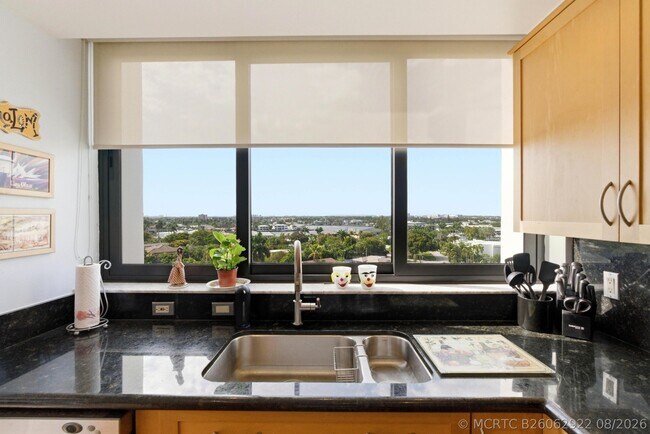 Building Photo - 1361 S Ocean Blvd