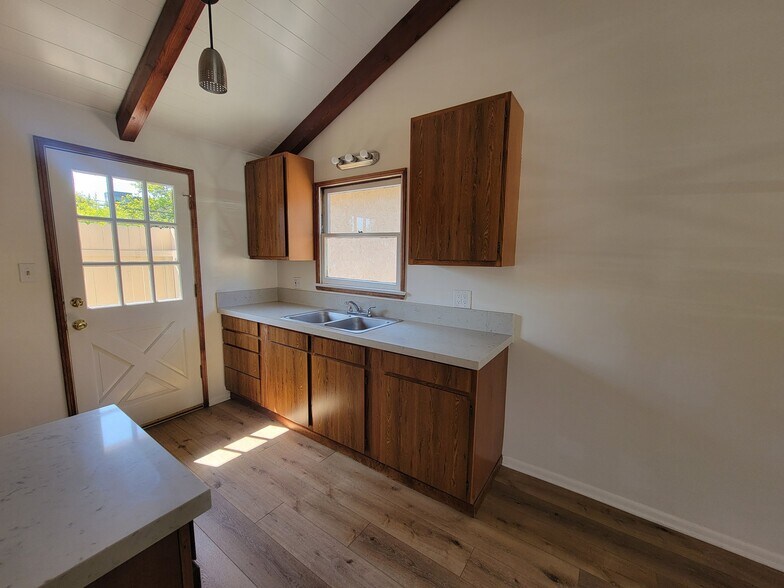 Building Photo - 7249 Allott Ave