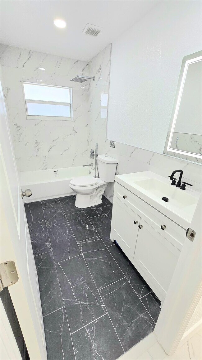 Building Photo - 1848 NW 55th Ave