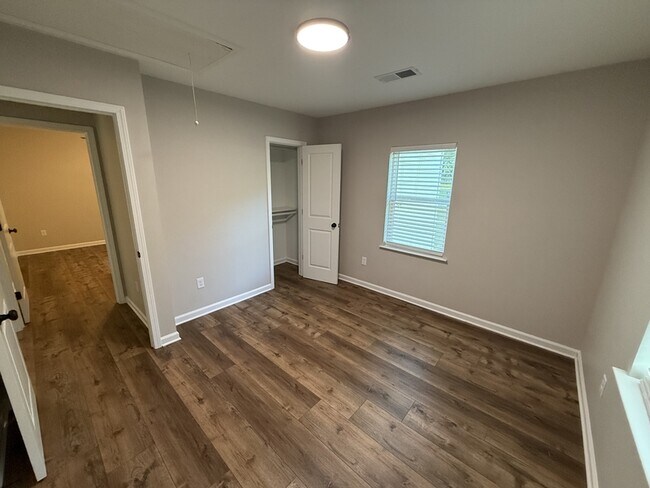 Building Photo - 6970 Raleigh Lagrange Dr