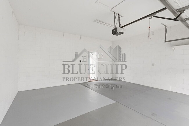 Building Photo - 11933 Prologue Ave