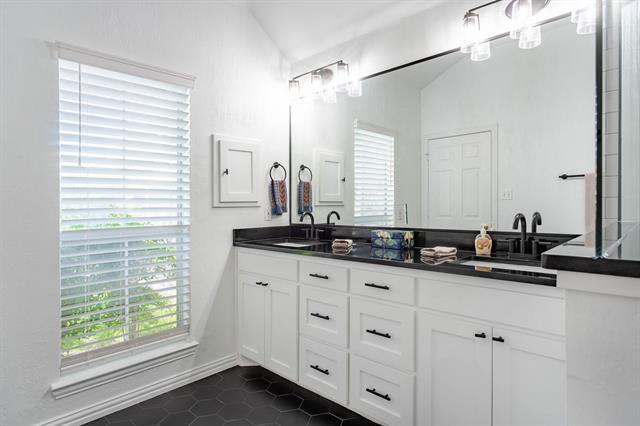 Building Photo - 1023 Muirfield Dr