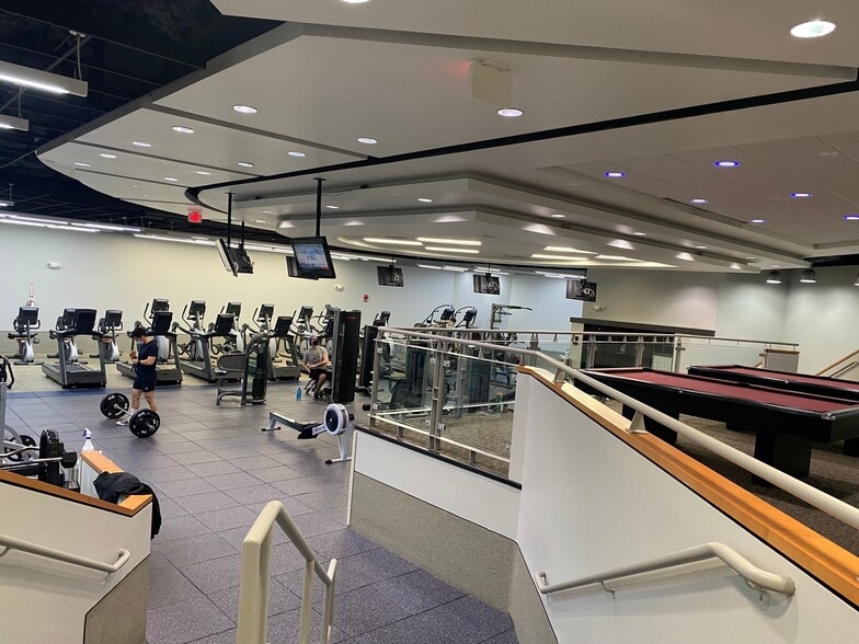 Building Photo - 1111 Arlington Blvd